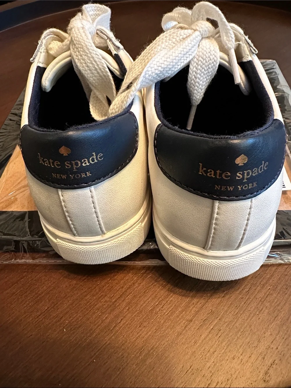 Kate Spade White/Navy Blue Leather Sneakers with Heart Accent Women Size 7